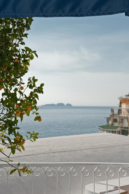 Villa La Tartana Positano Eksteriør billede